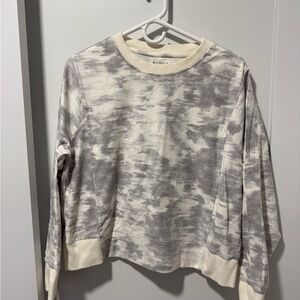Athleta Farallon Cream and Gray Sweatshirt size M